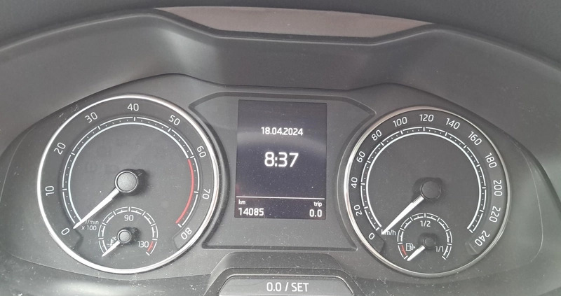 Skoda Kamiq cena 97900 przebieg: 14085, rok produkcji 2022 z Zwoleń małe 154